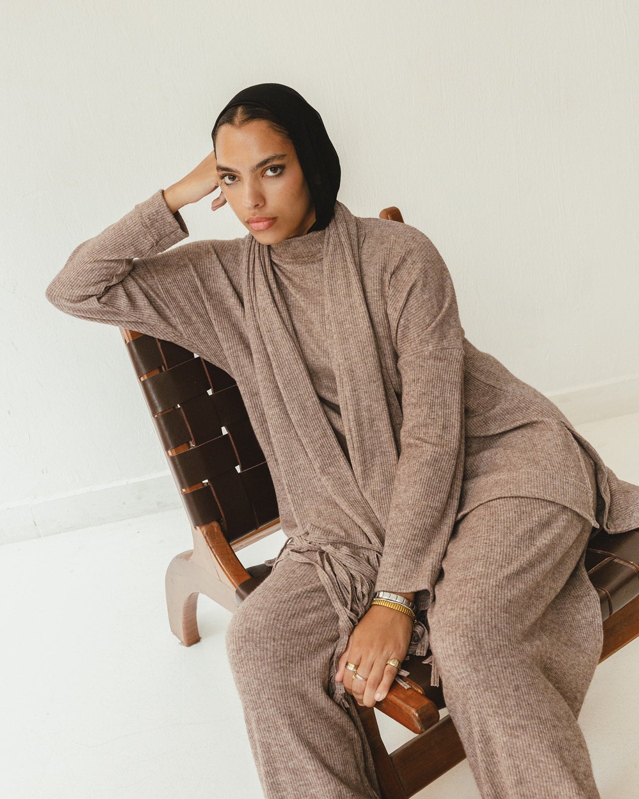 Cozy Fringes Scarf Knit Set in Mocha