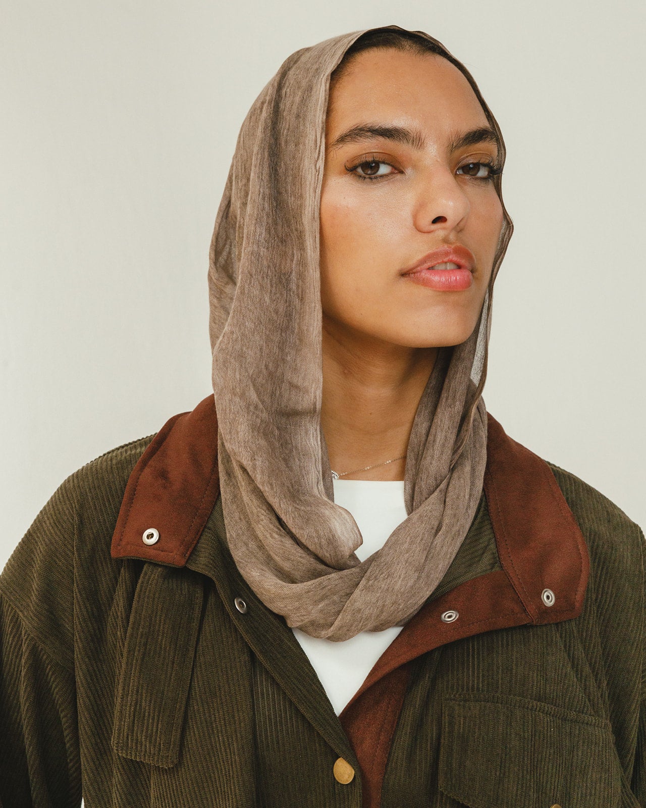 Bicolor Velvet Long Shirt in Olive