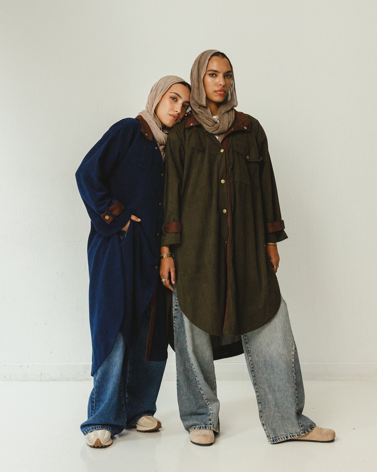 Bicolor Velvet Long Shirt in Olive