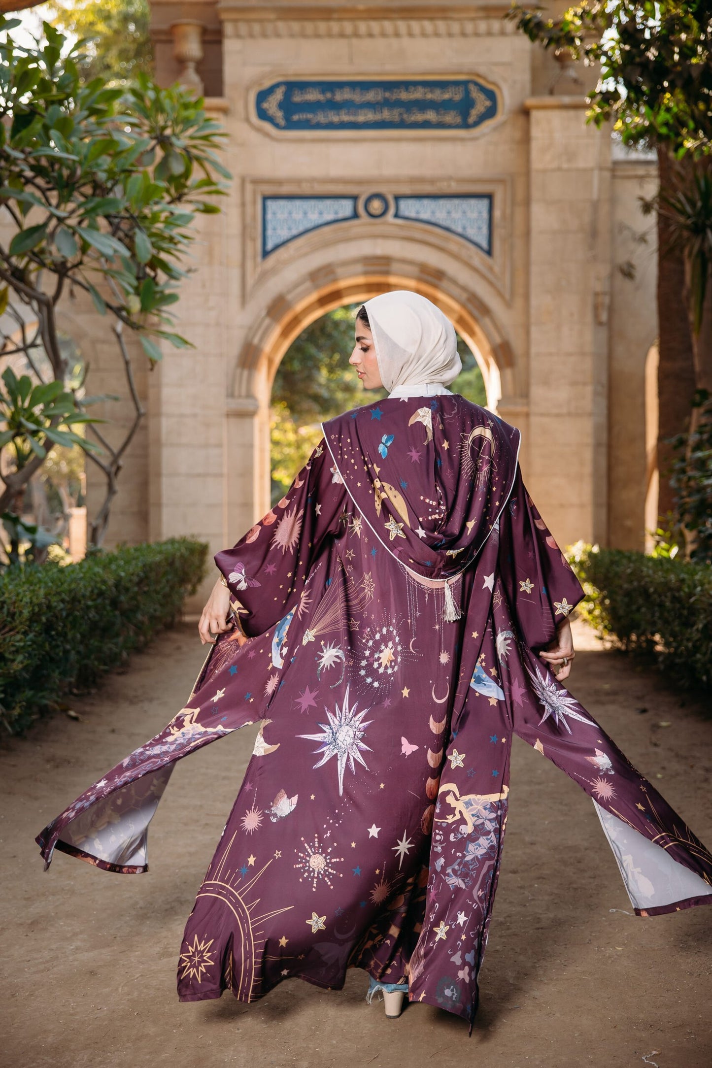 Nojoom puffy sleeves kimono in maroon