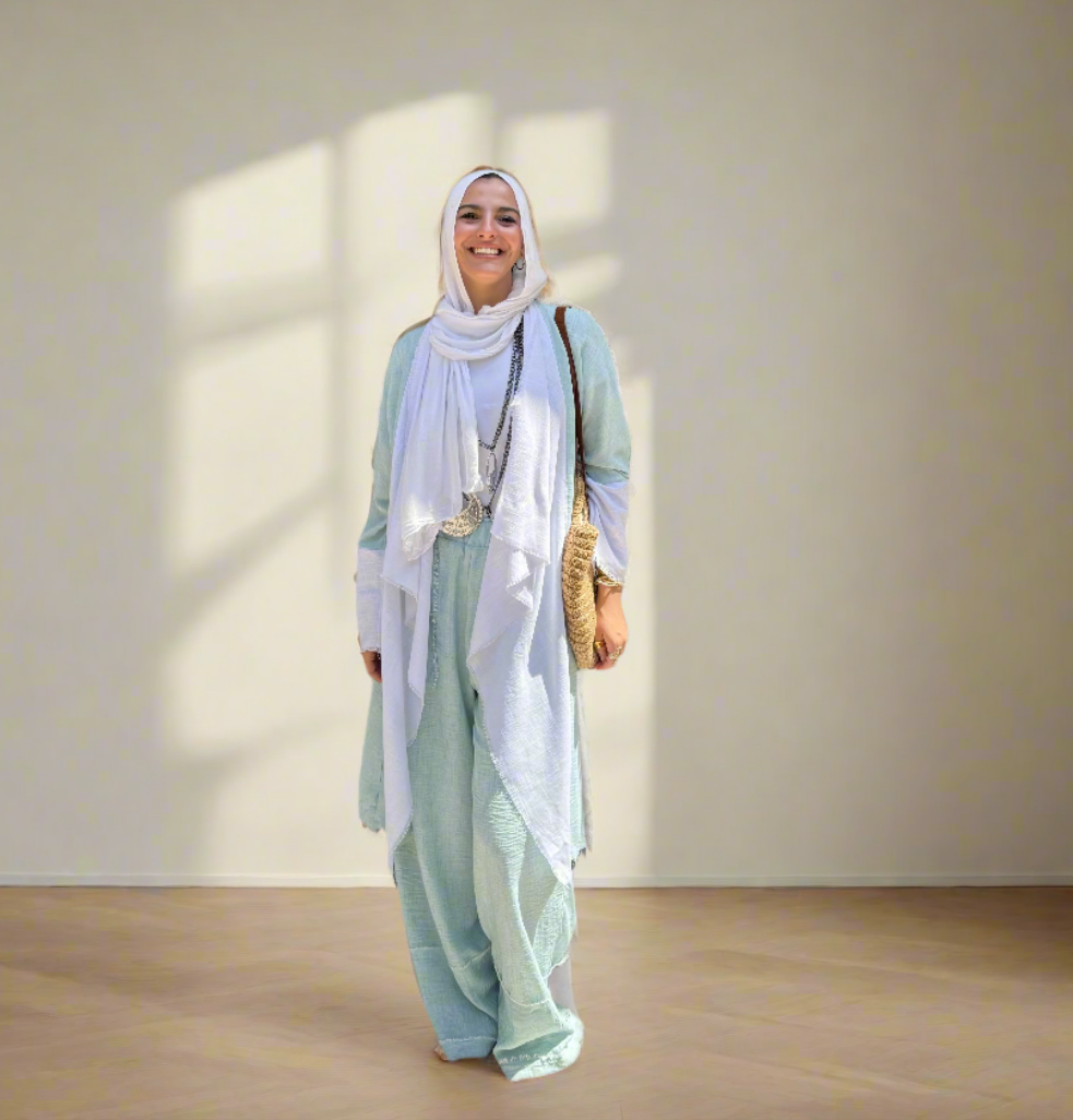 The Bicolor Linen Set in Aqua Blue
