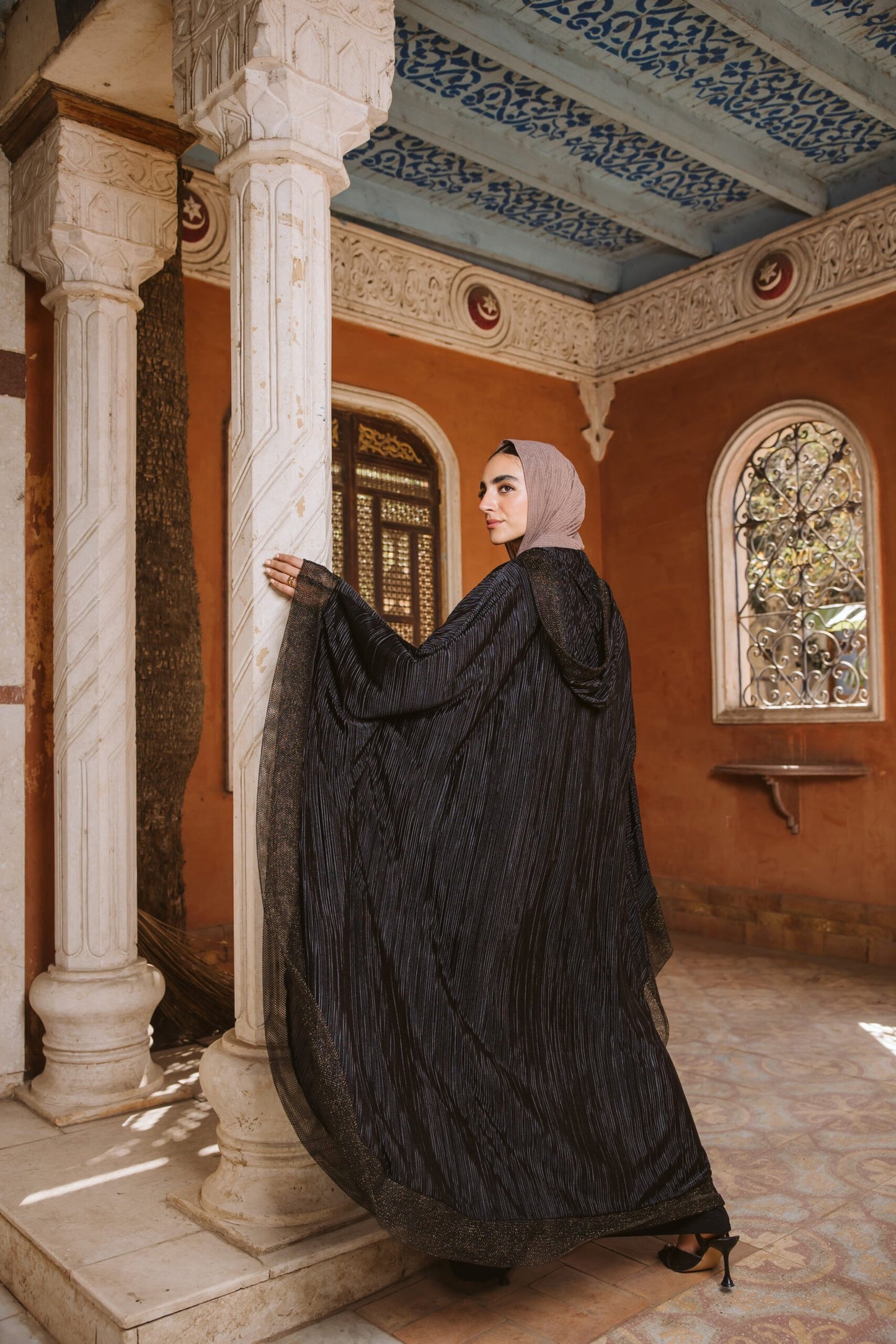 Net Plisse butterfly Abaya