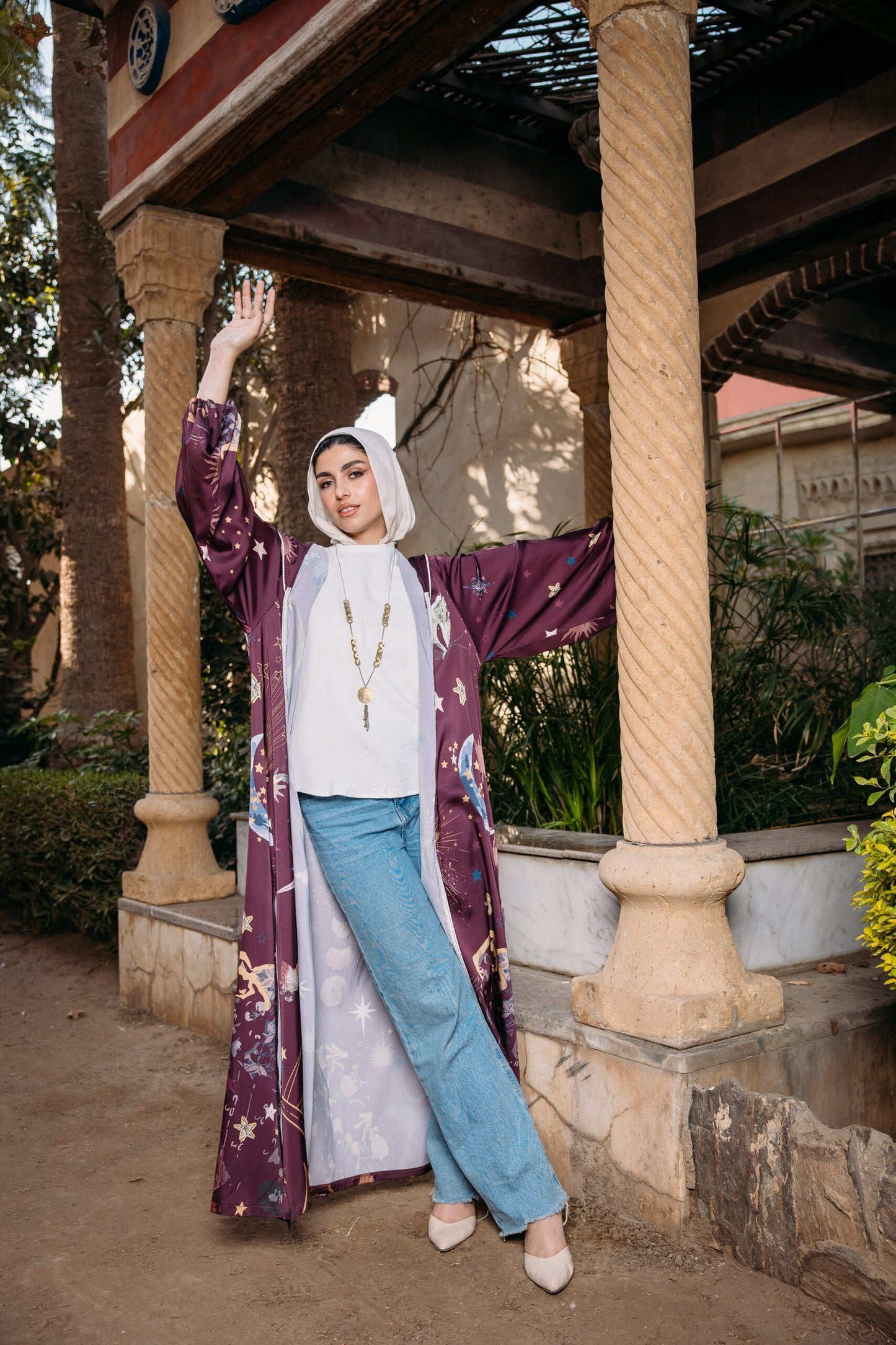 Nojoom puffy sleeves kimono in maroon