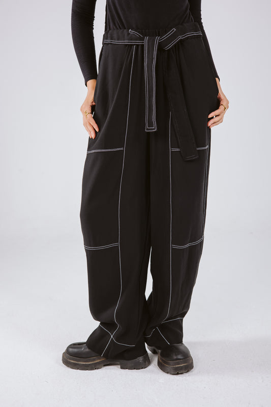 Stitches Wide Pants in Black