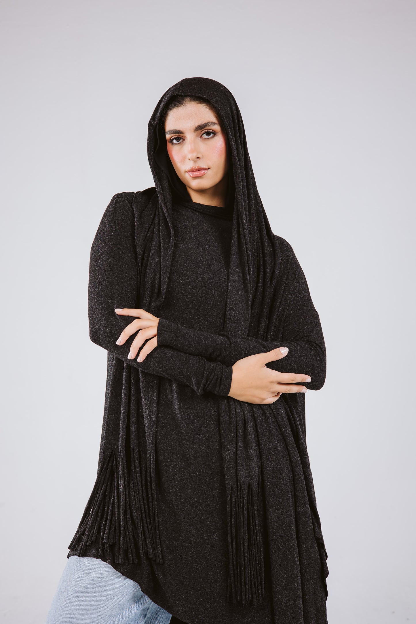 Waves Top with Fringes Scarf in Black