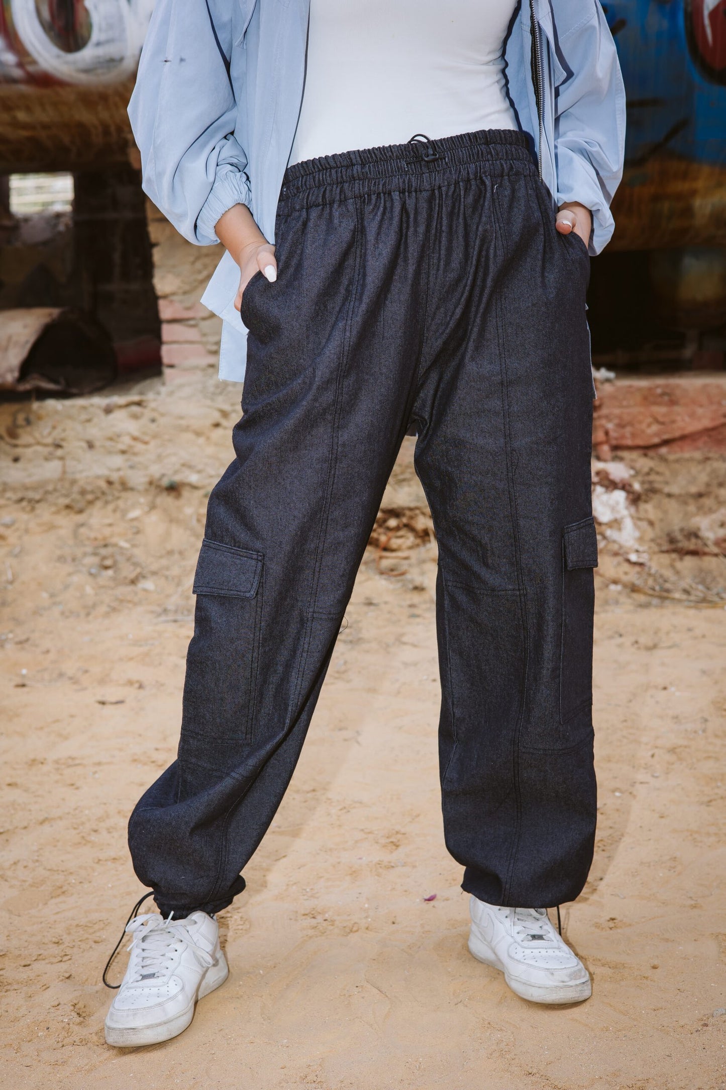 Parachute denim pants in black