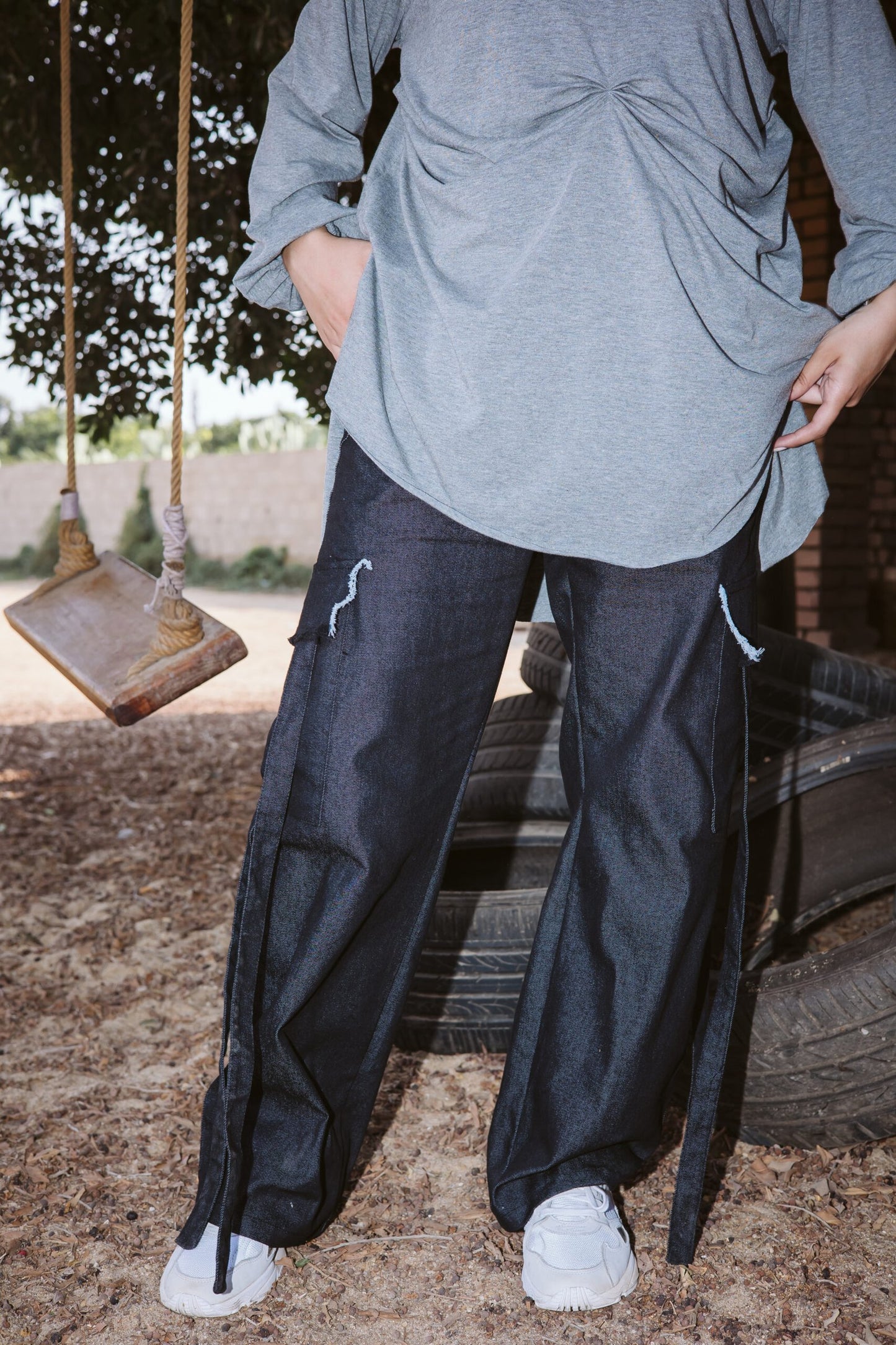 Cargo denim pants in black