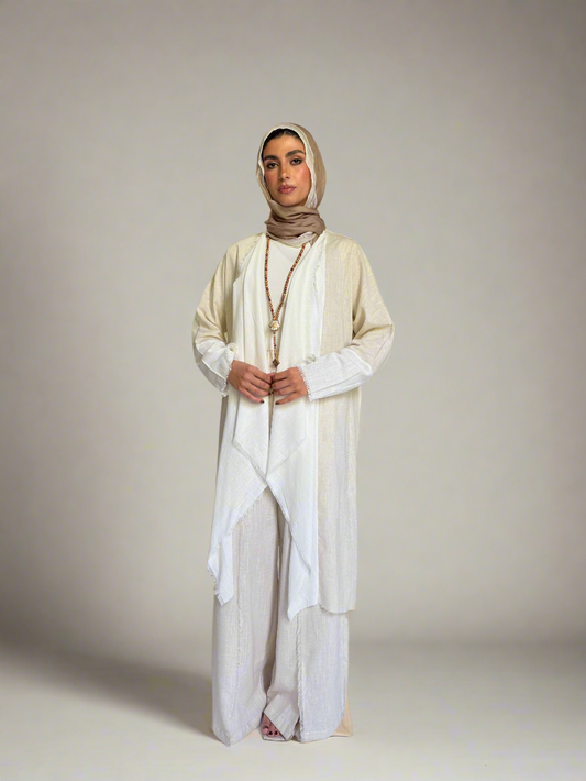 The Bicolor Linen Set in Latte