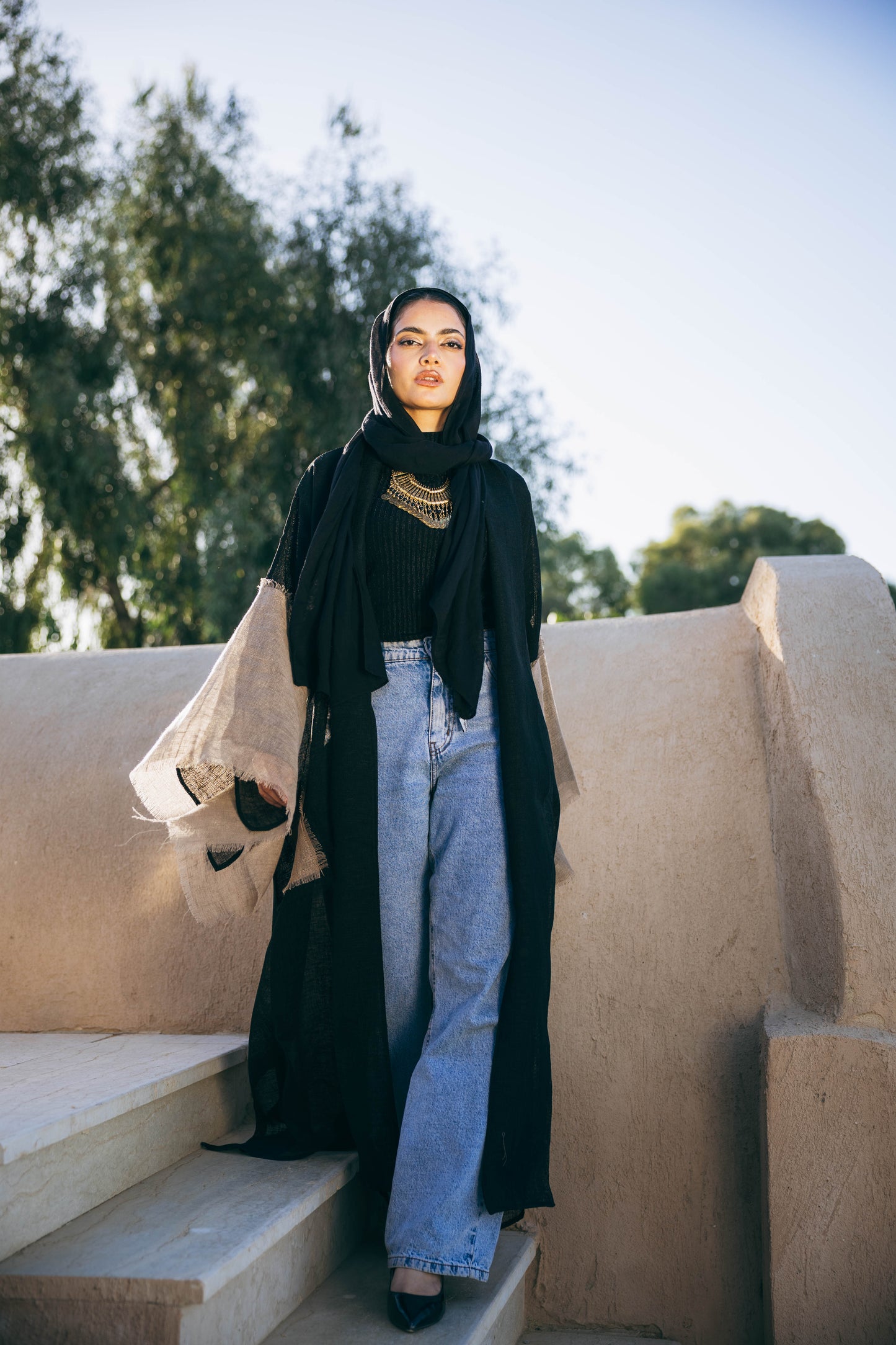 Sabeya Linen Kaftan in Black
