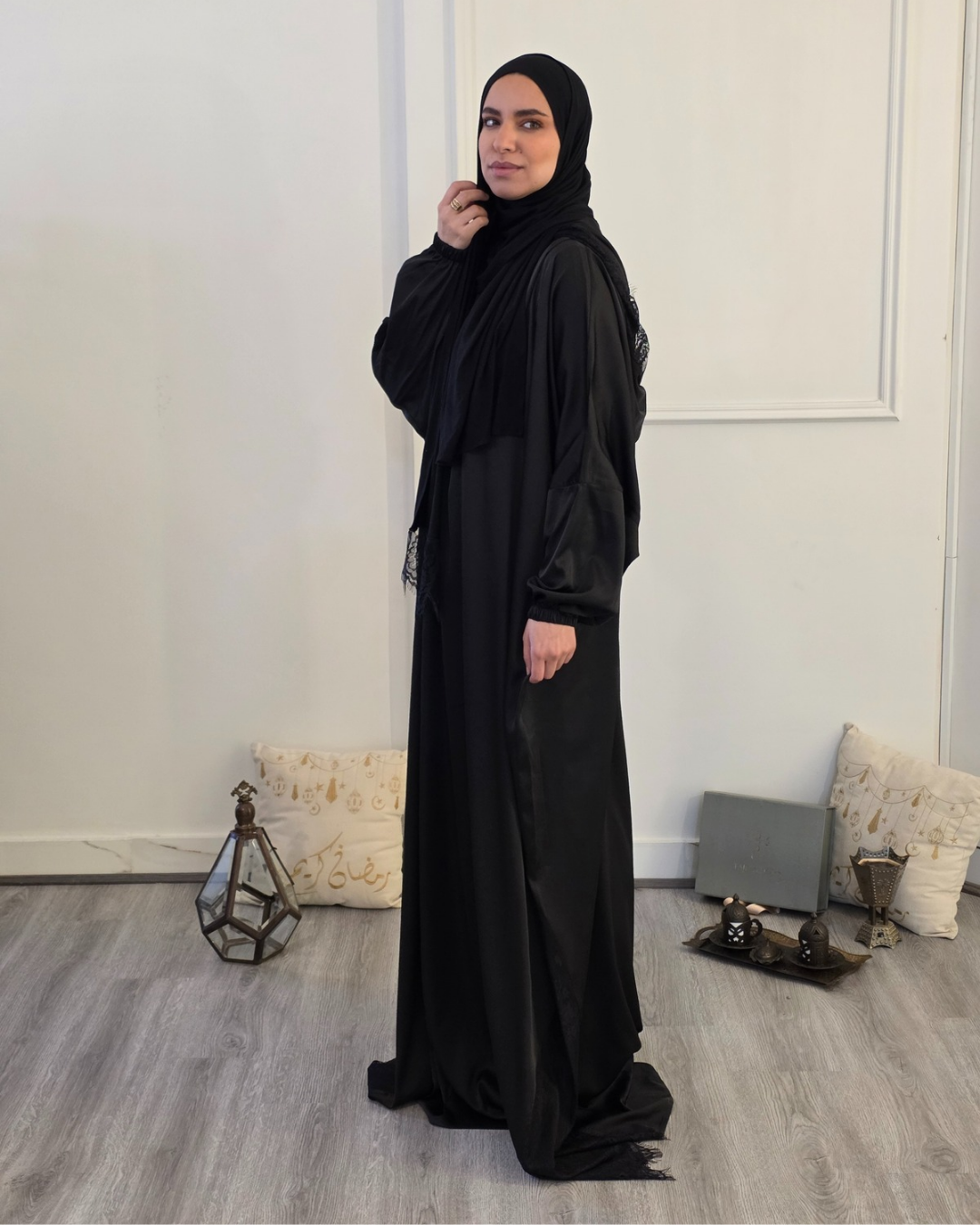 Signature Lace Isdal in Black