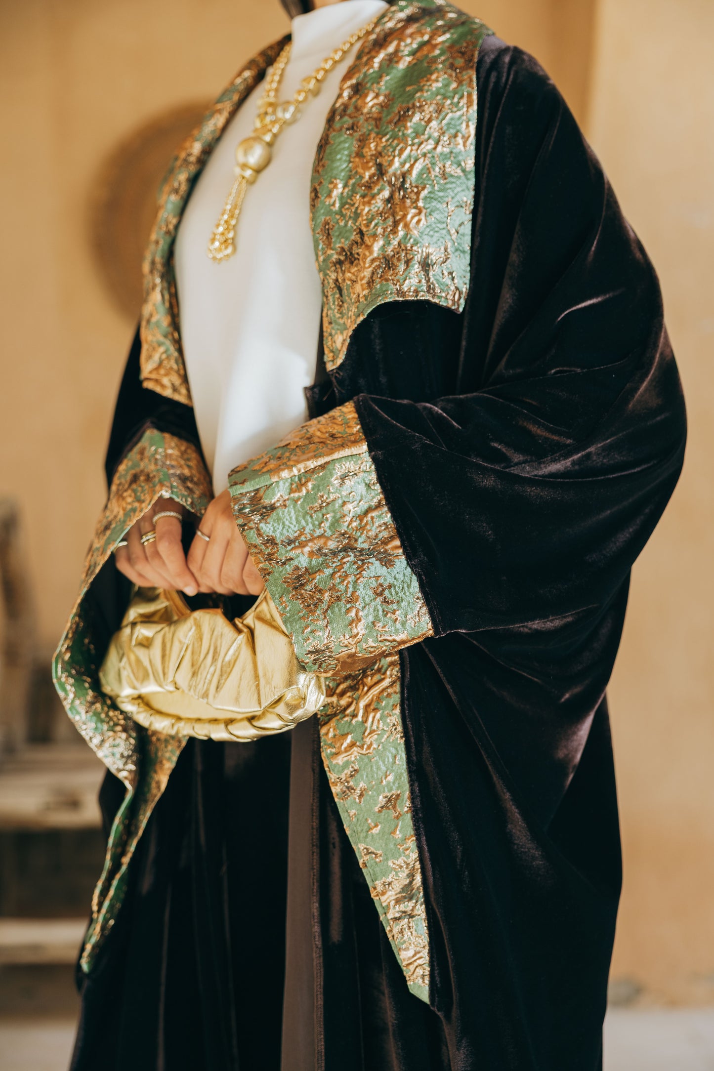 Dayee Kaftan in Brown