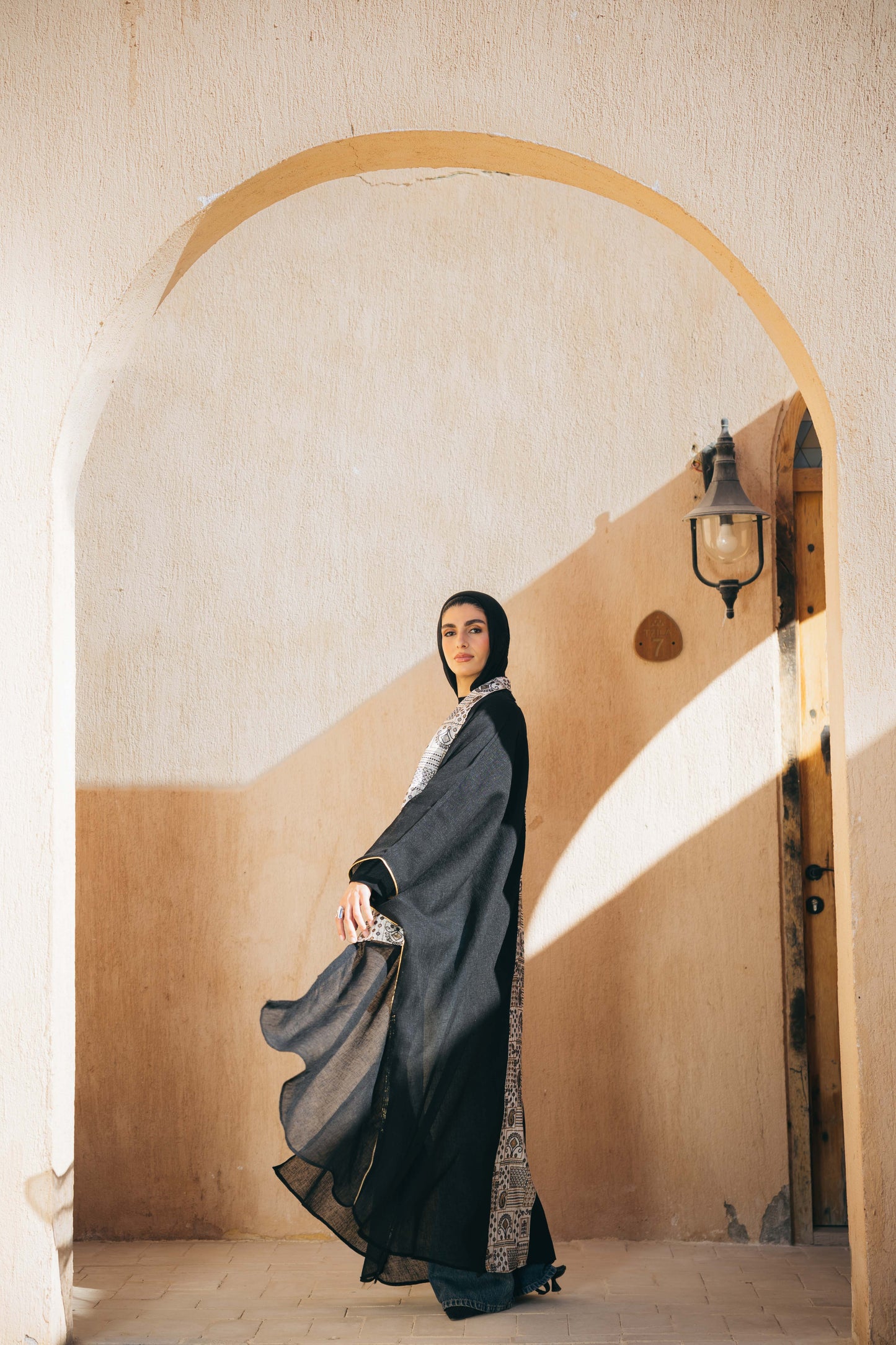 Anwar Linen Kaftan in Black