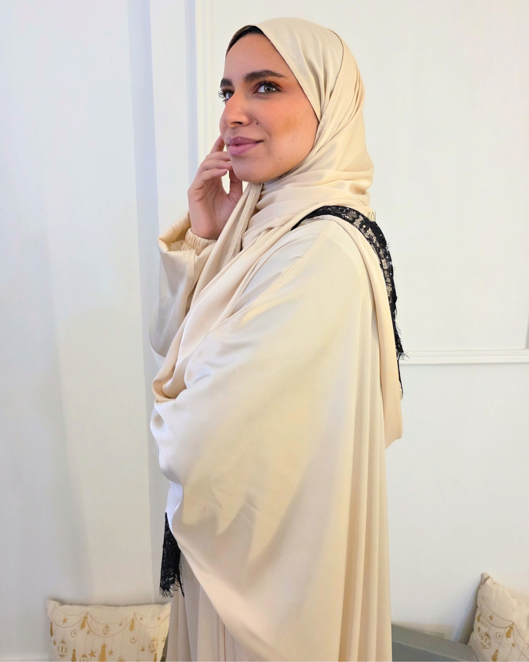 Signature Lace Isdal in off white