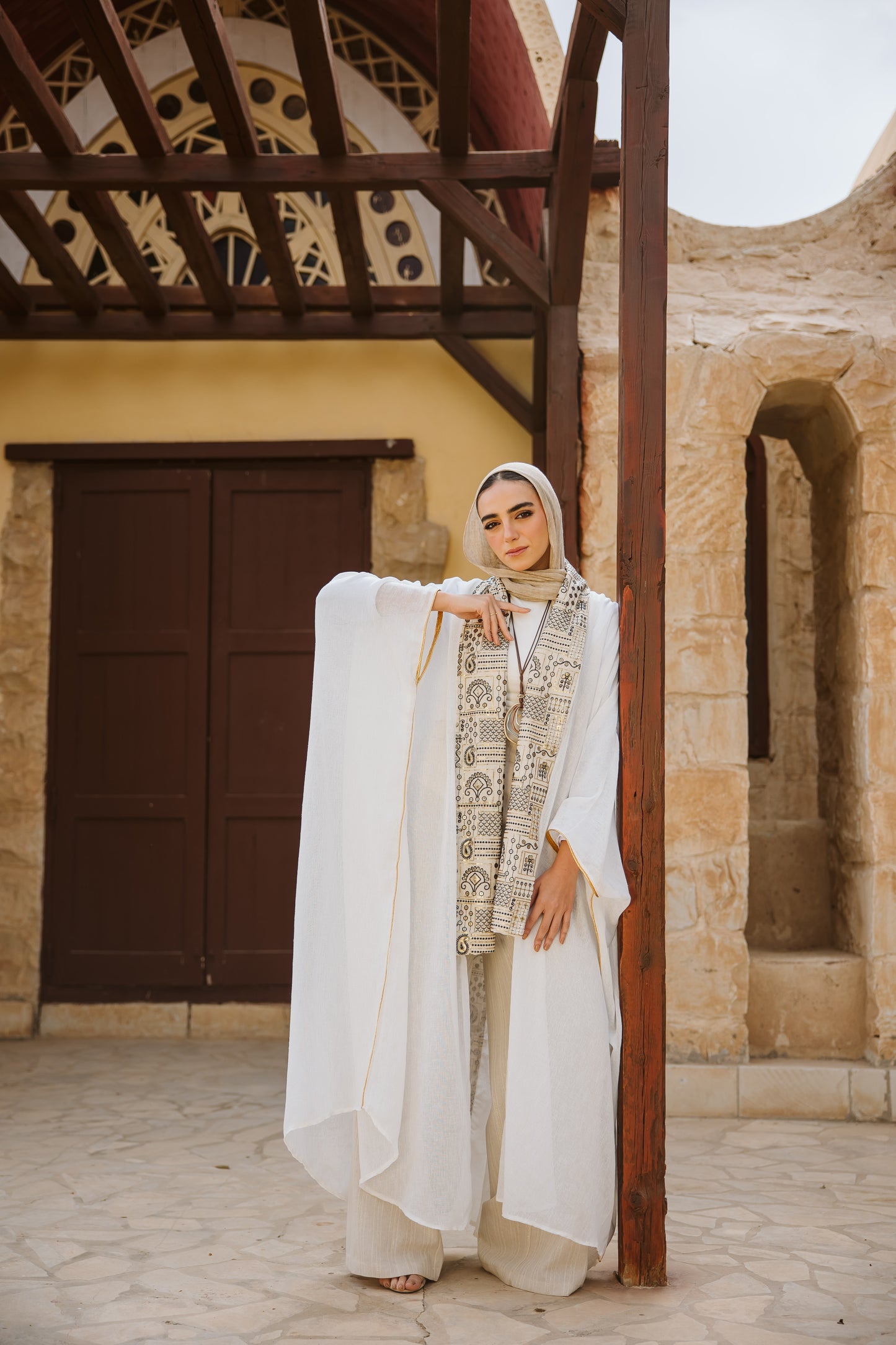 Anwar Linen Kaftan in white