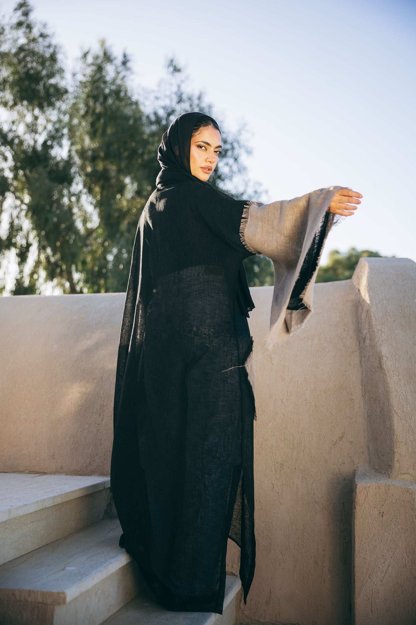 Sabeya Linen Kaftan in Black