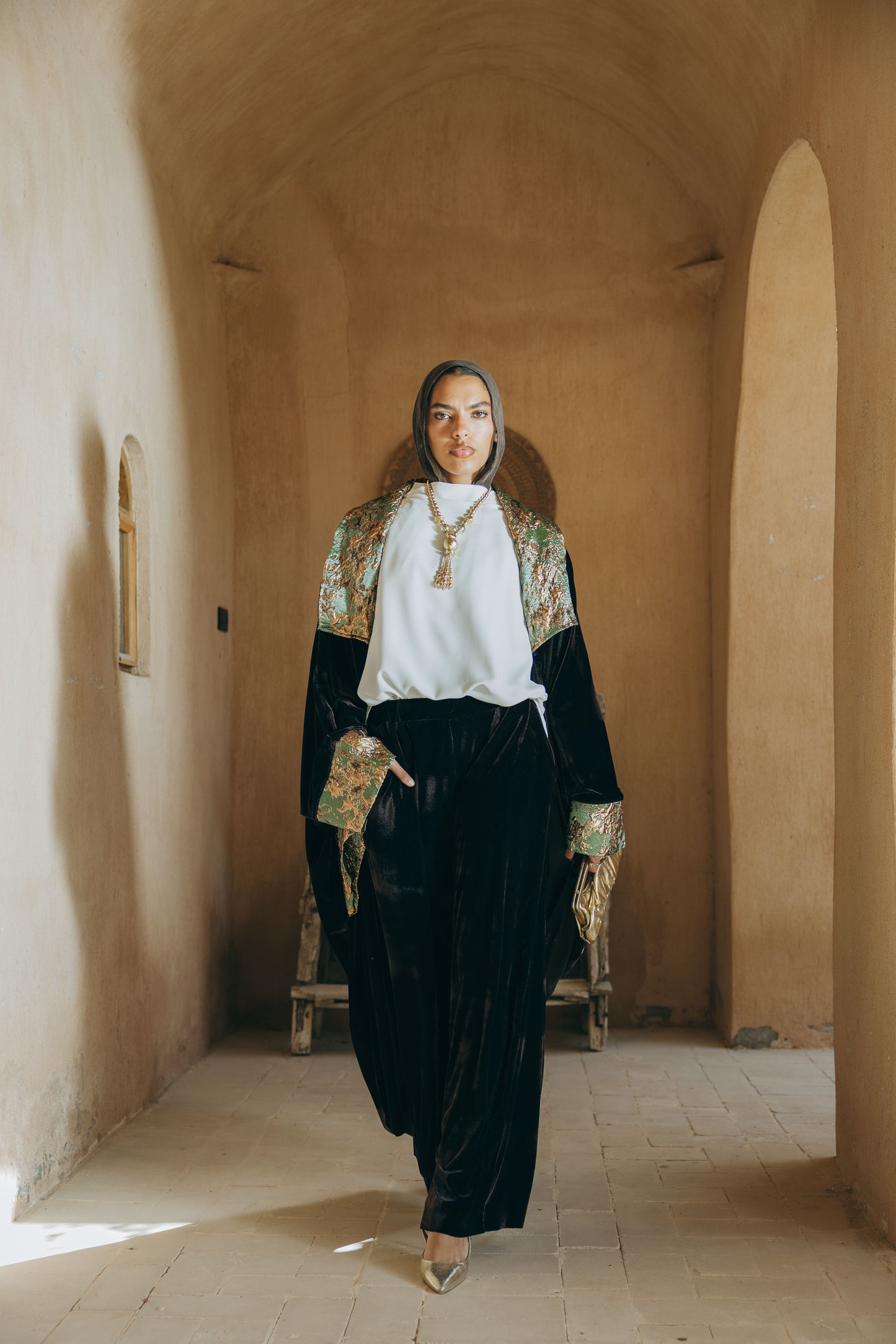 Dayee Kaftan in Brown
