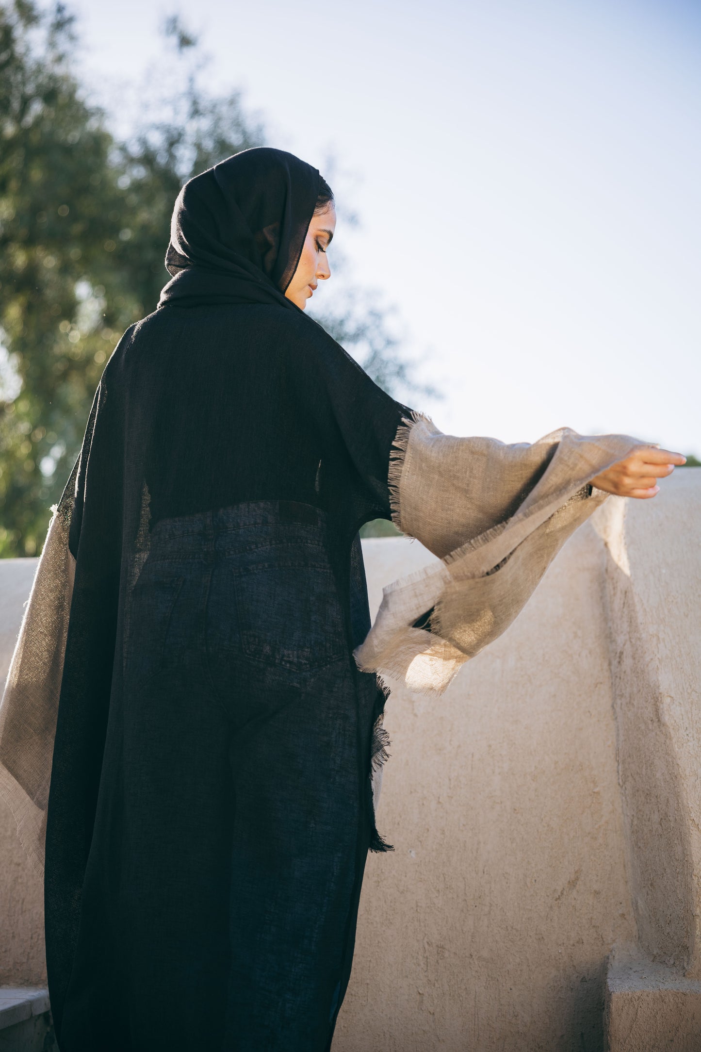 Sabeya Linen Kaftan in Black