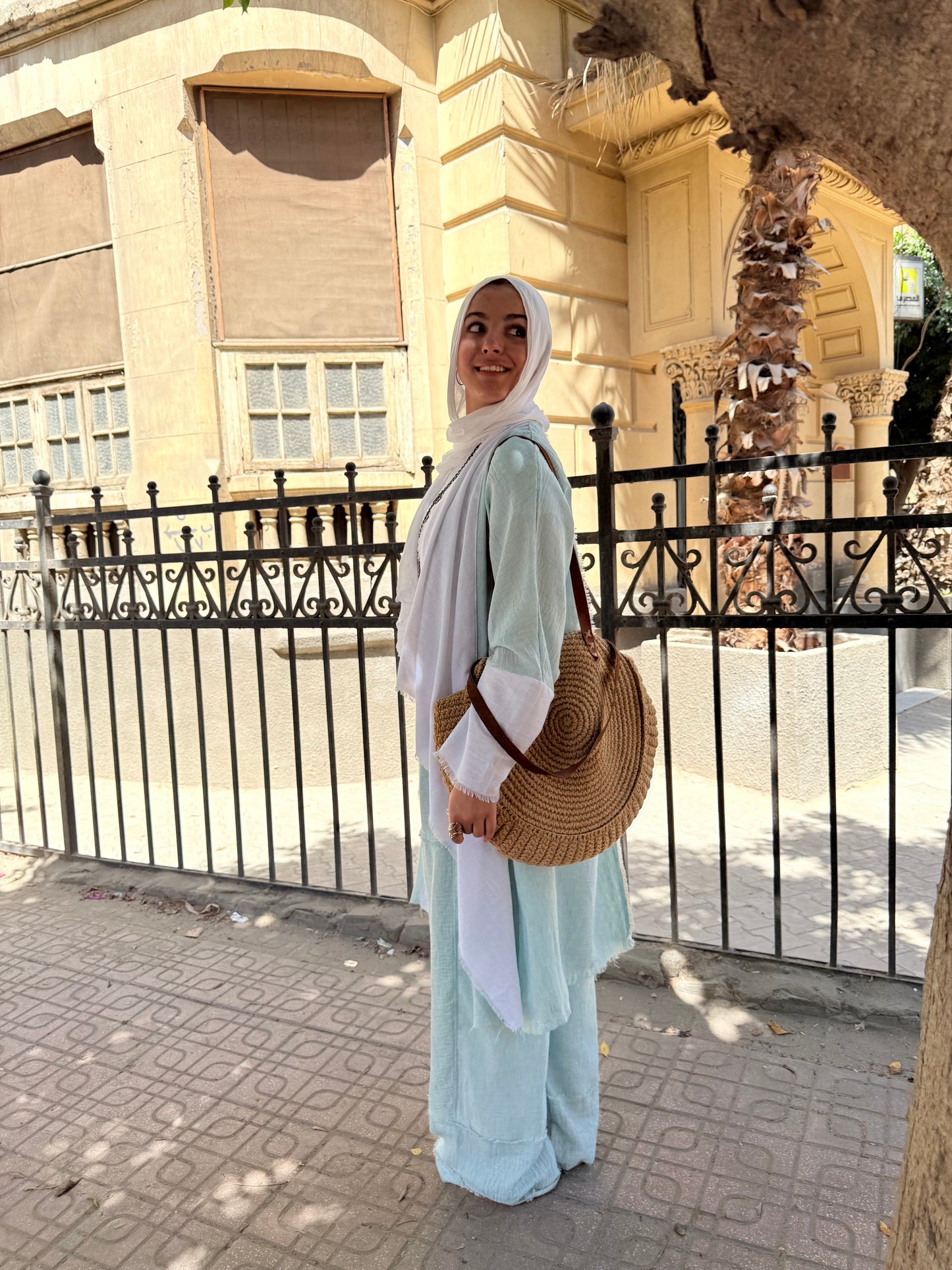 The Bicolor Linen Set in Aqua Blue