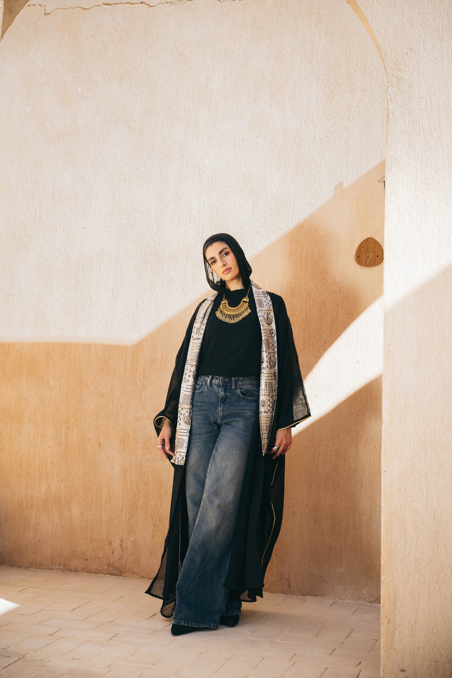Anwar Linen Kaftan in Black