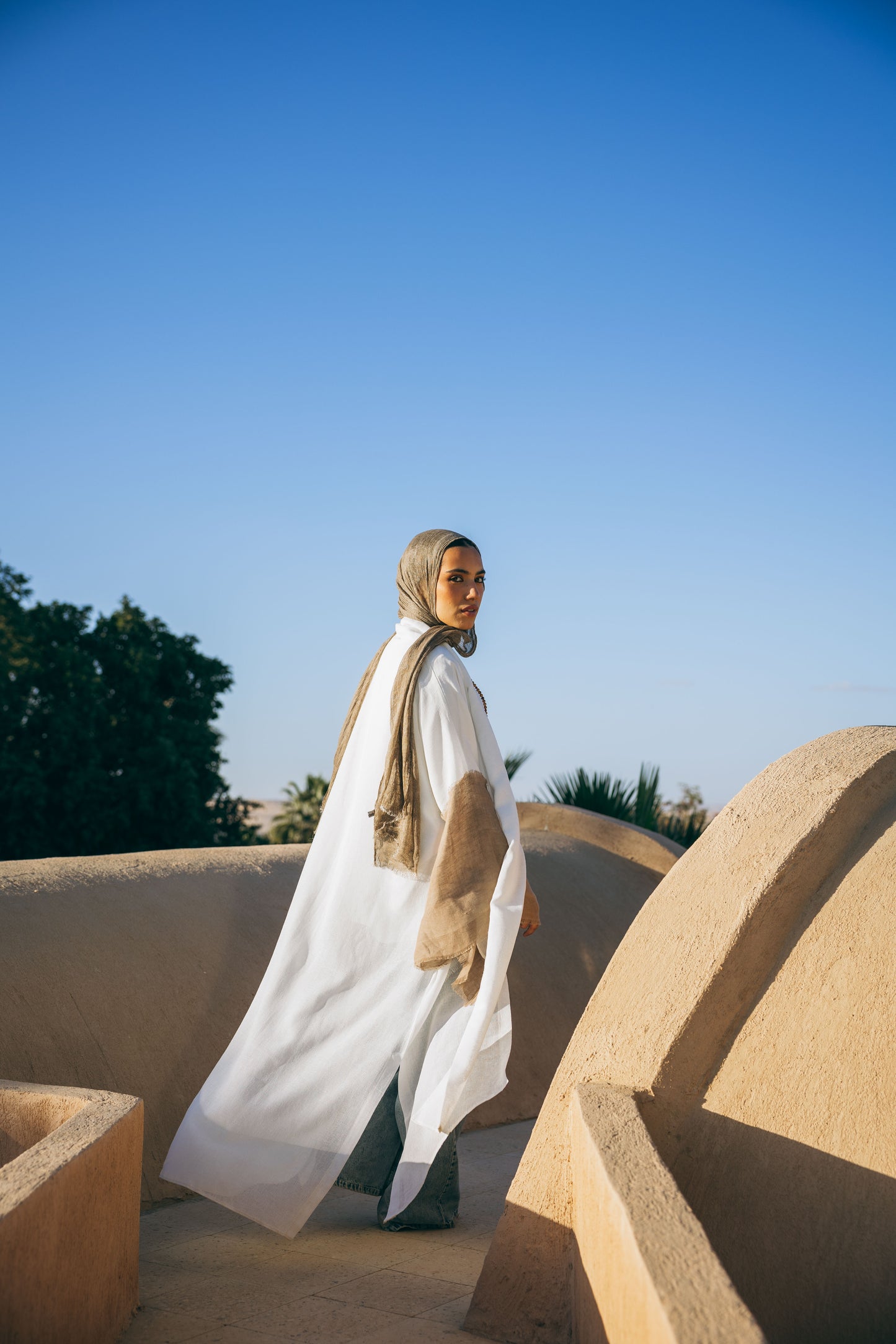 Sabeya Linen Kaftan in White
