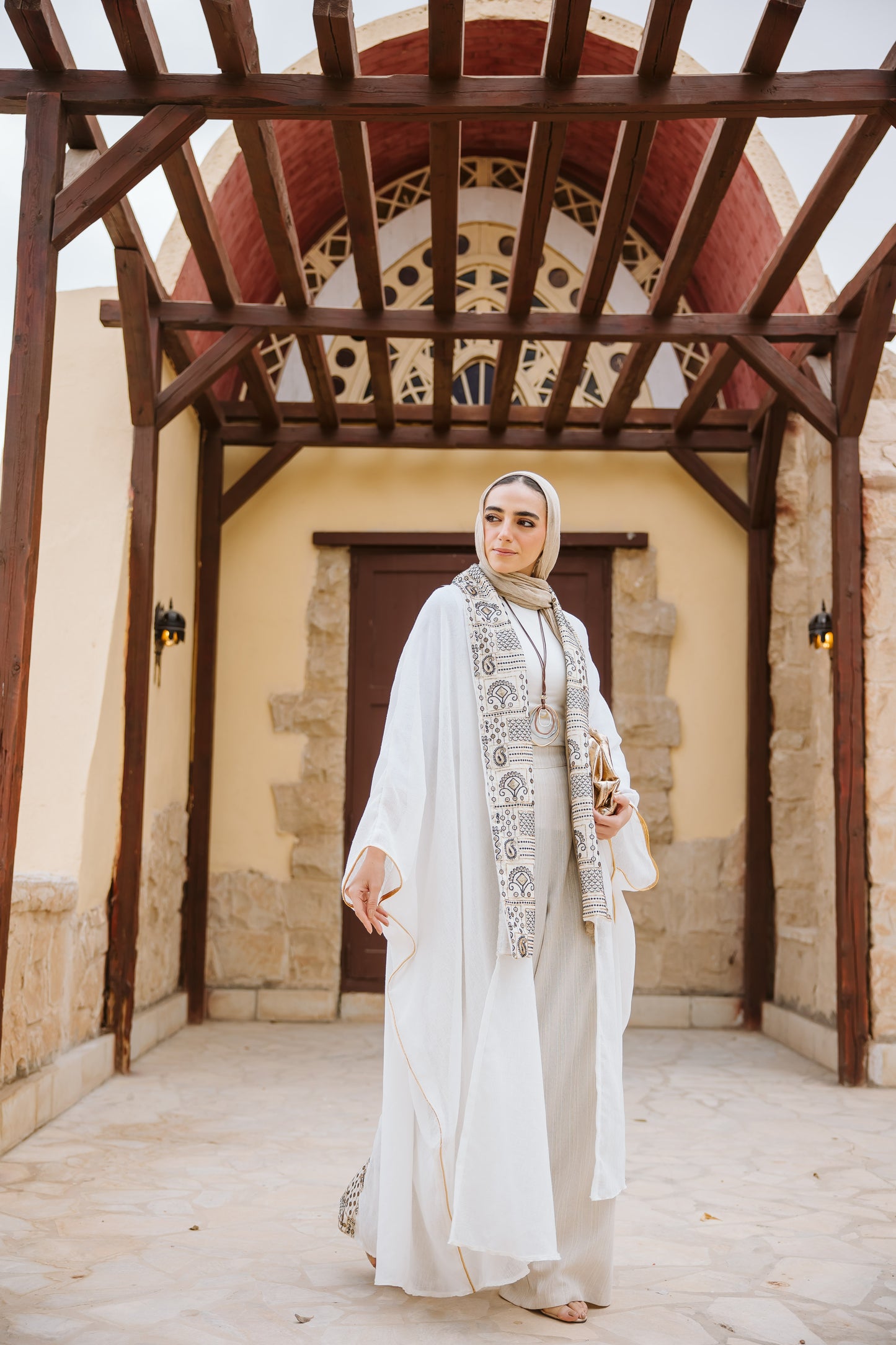 Anwar Linen Kaftan in white