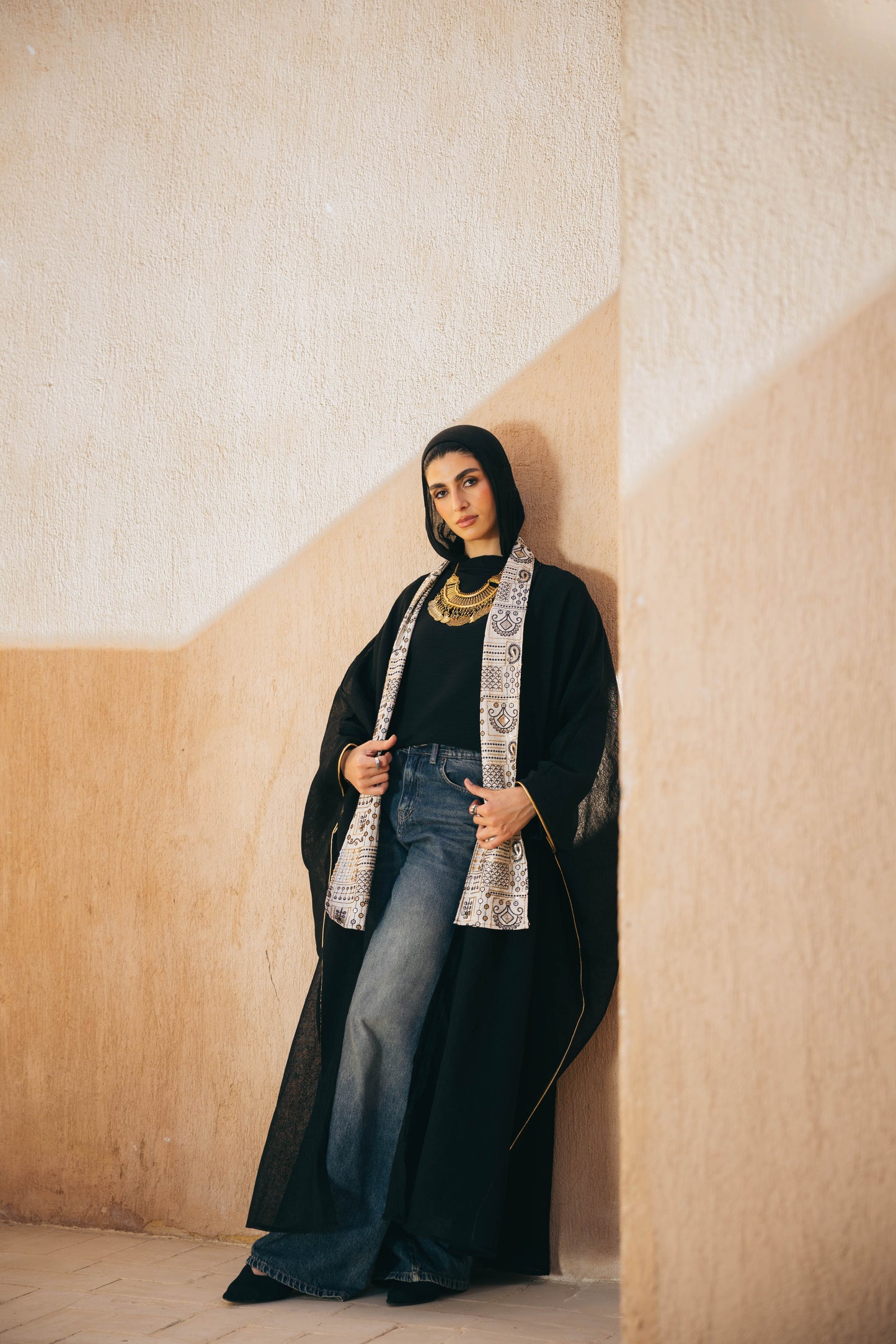Anwar Linen Kaftan in Black
