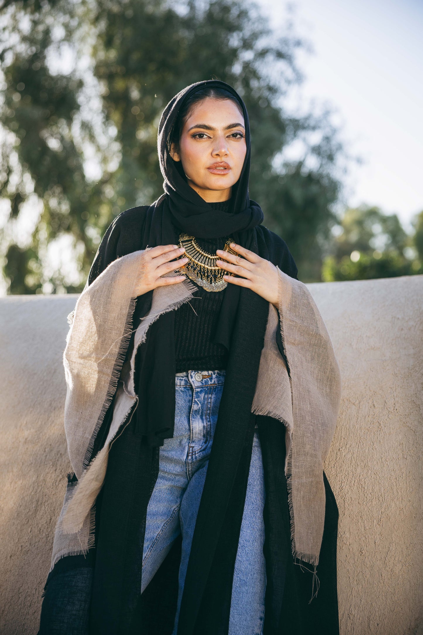 Sabeya Linen Kaftan in Black