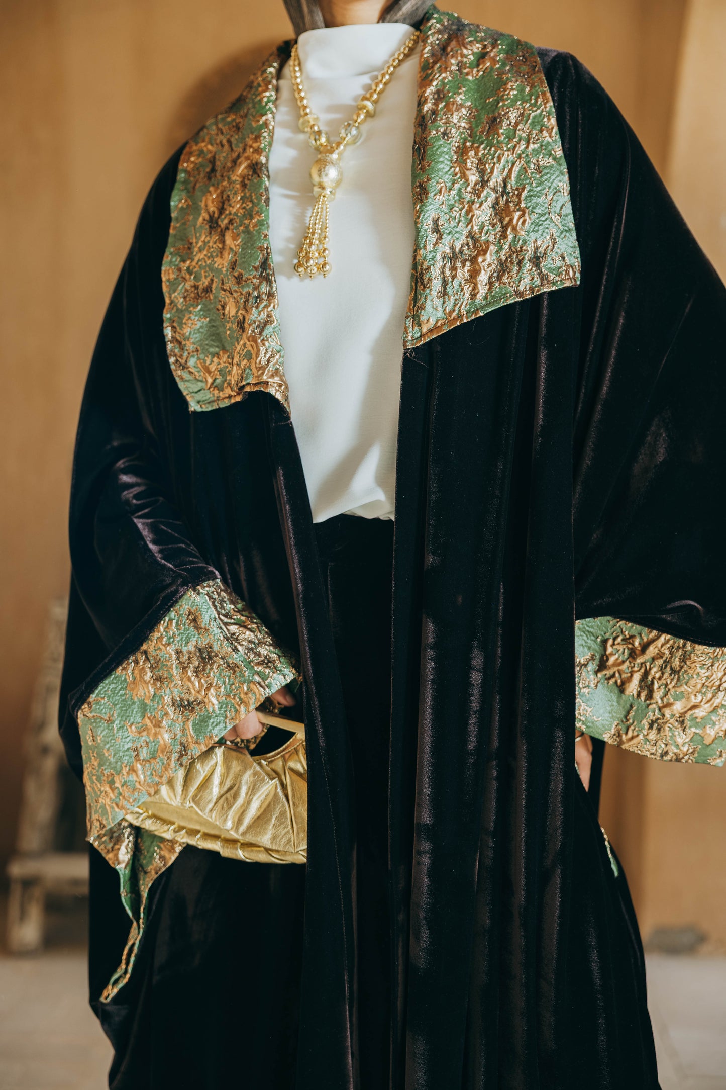 Dayee Kaftan in Brown