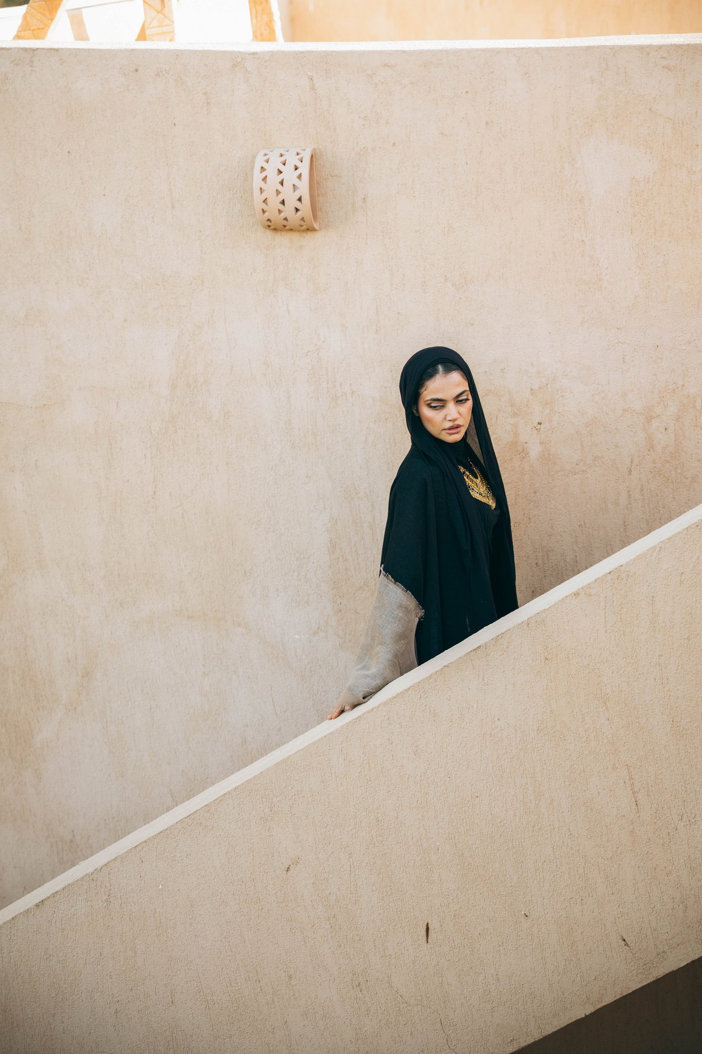 Sabeya Linen Kaftan in Black