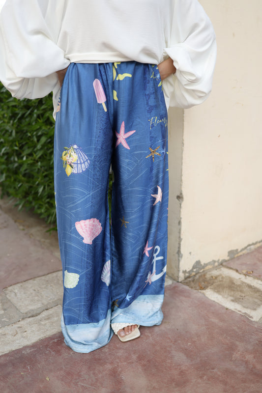 Seashell Breeze Wide-leg Pants in Navy Blue